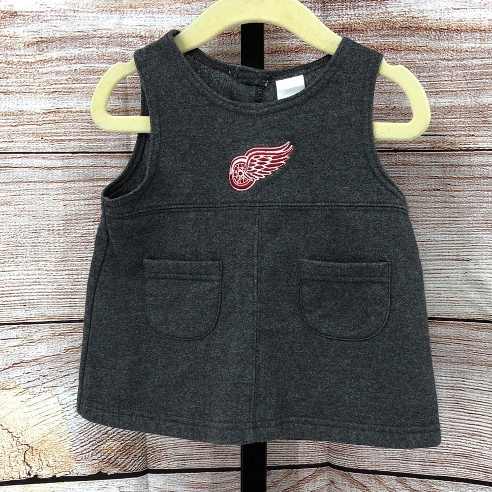 NHL Detroit Red Wings Grey and Red Romper Size 12M